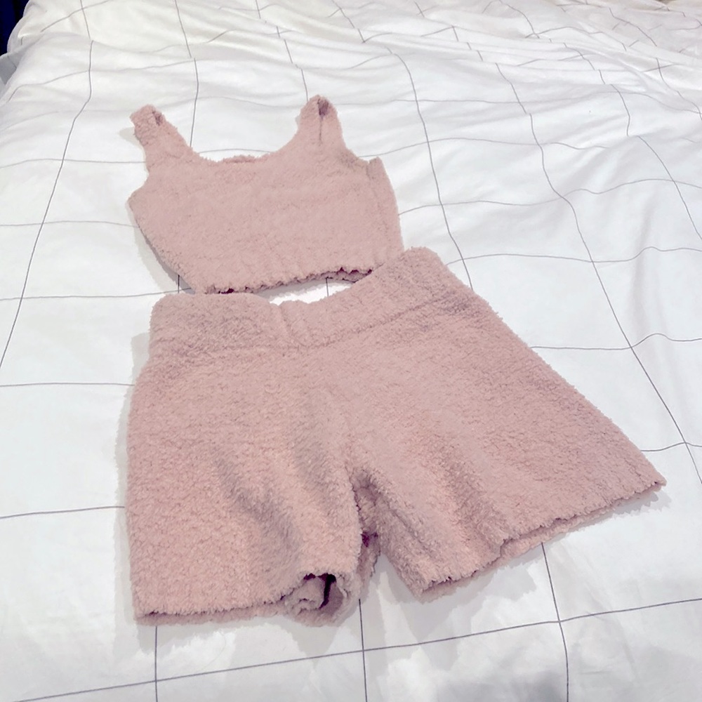Skims Loungewear pink shorts & tank set